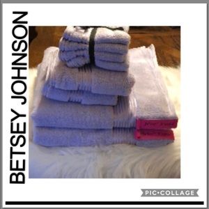 Betsey Johnson Bath - BETSEY JOHNSON “LAVISH” 8 PIECE TOWEL SET Betsey Johnson Bath - BETSEY JOHNSON “LAVISH” 8 PIECE TOWEL SET
